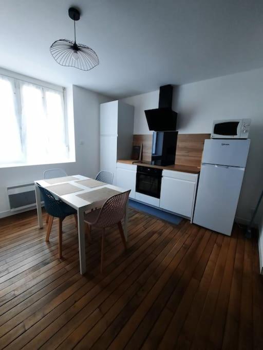 Appartement Calais Eksteriør billede